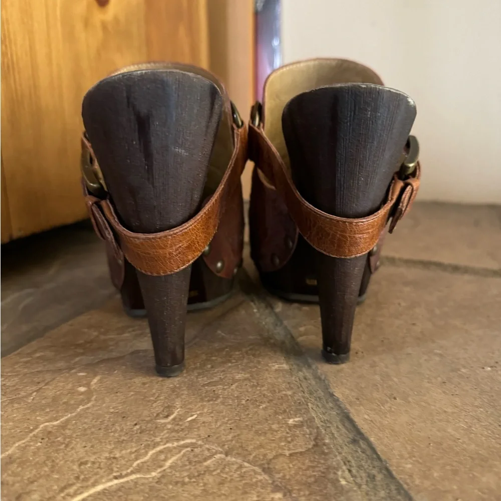Woman’s clogs - Picture 5 of 5
